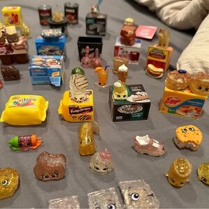 Big Shopkins Playset lot with Chef Boyardee Can and Ice Cream